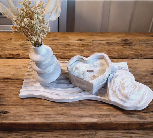 Signature Heart Candle & Floral Décor Set