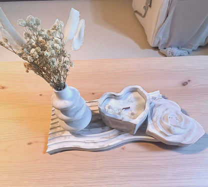 Signature Heart Candle & Floral Décor Set