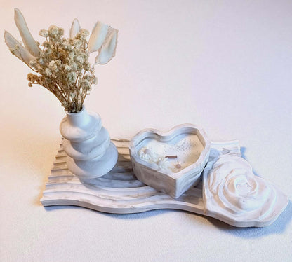 Signature Heart Candle & Floral Décor Set